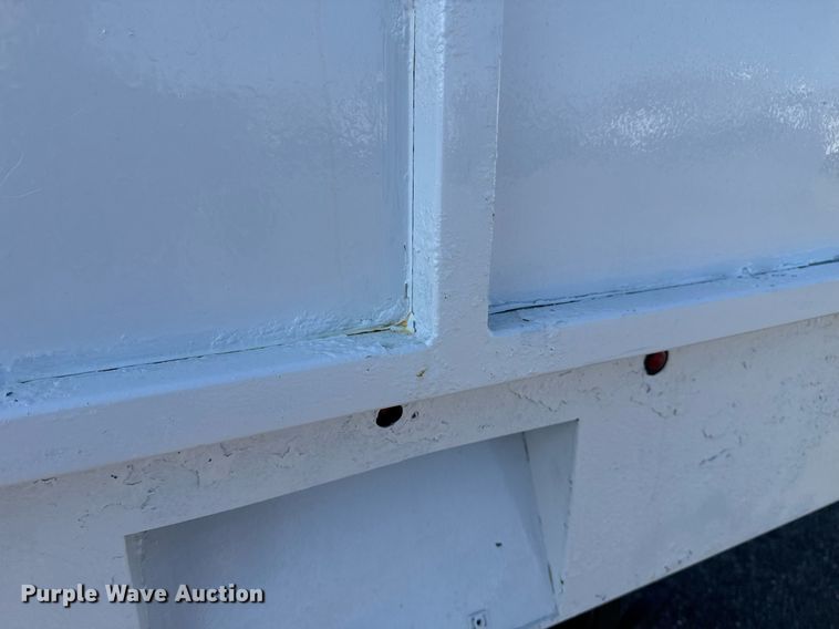 image for item EG2238 2011 Ford F750 Super Duty chipper truck