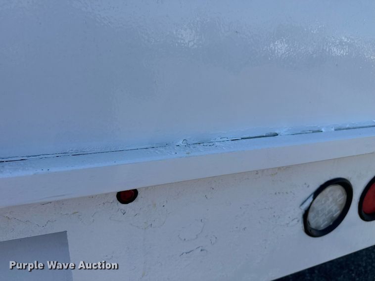 image for item EG2238 2011 Ford F750 Super Duty chipper truck