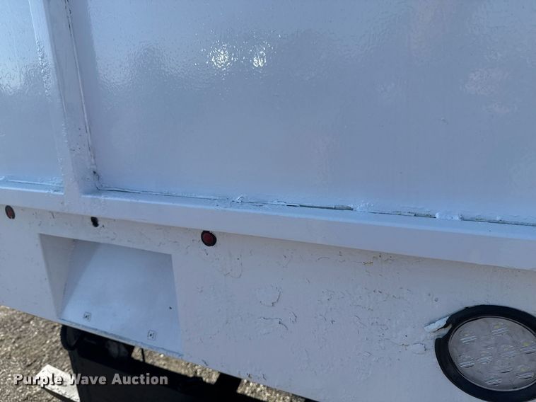 image for item EG2238 2011 Ford F750 Super Duty chipper truck