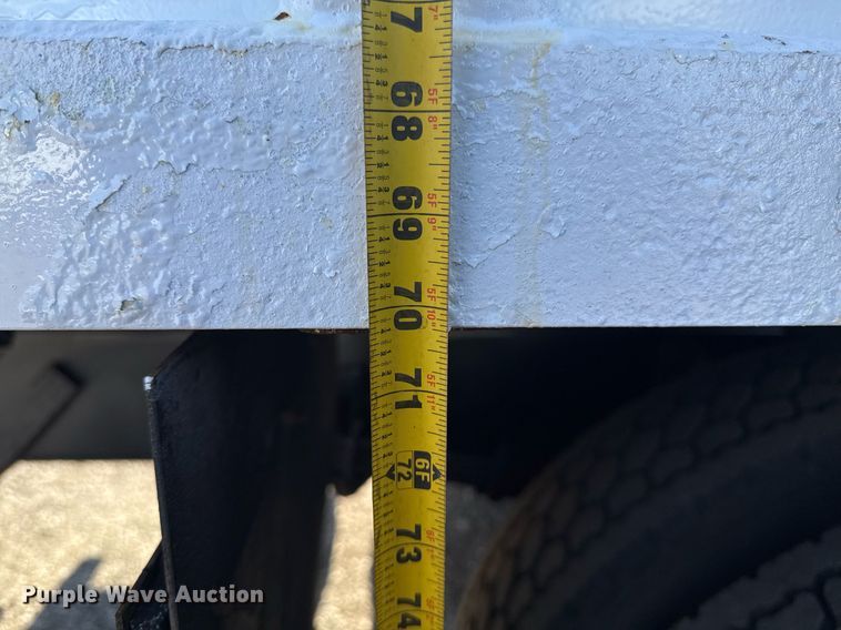 image for item EG2238 2011 Ford F750 Super Duty chipper truck