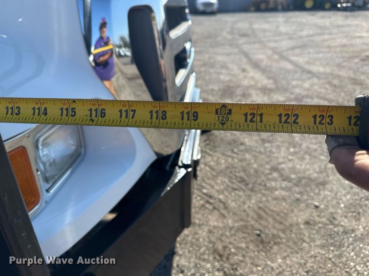 image for item EG2238 2011 Ford F750 Super Duty chipper truck