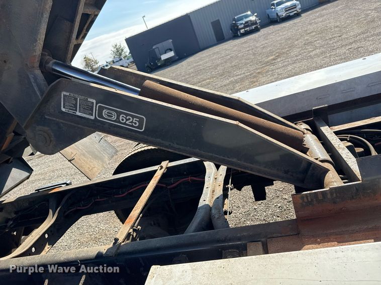 image for item EG2238 2011 Ford F750 Super Duty chipper truck