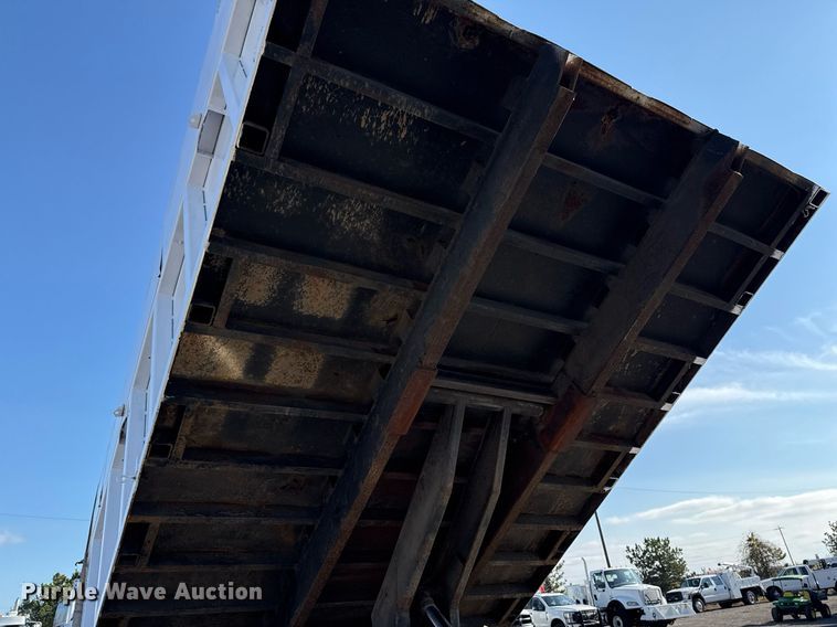 image for item EG2238 2011 Ford F750 Super Duty chipper truck