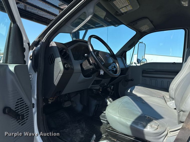 image for item EG2238 2011 Ford F750 Super Duty chipper truck