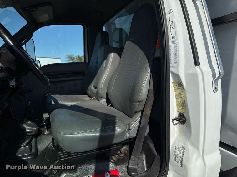 image for item EG2238 2011 Ford F750 Super Duty chipper truck