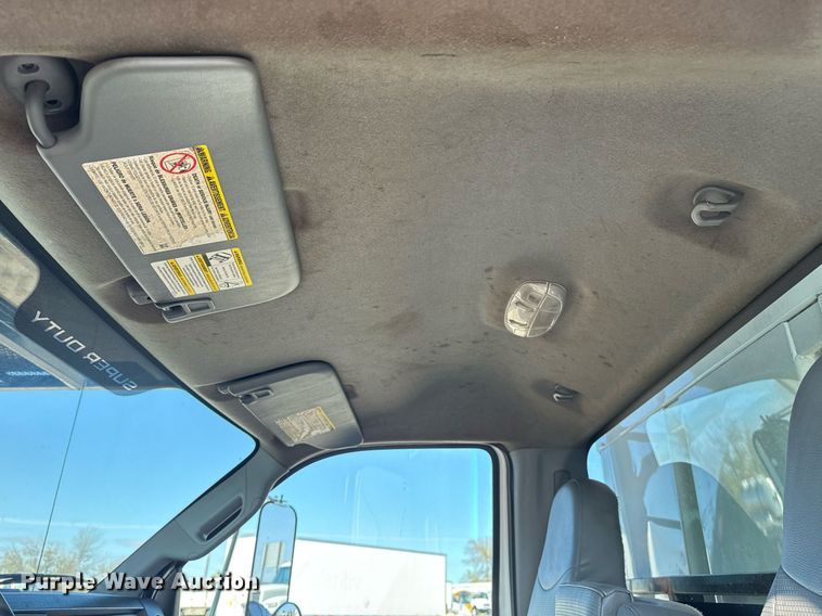 image for item EG2238 2011 Ford F750 Super Duty chipper truck