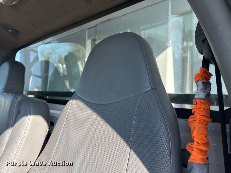 image for item EG2238 2011 Ford F750 Super Duty chipper truck