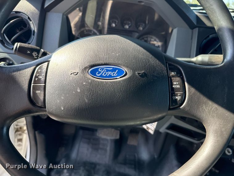 image for item EG2238 2011 Ford F750 Super Duty chipper truck