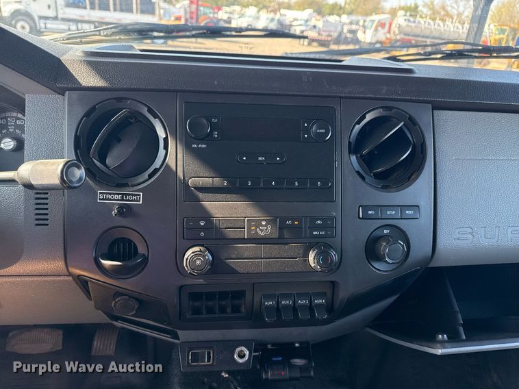 image for item EG2238 2011 Ford F750 Super Duty chipper truck