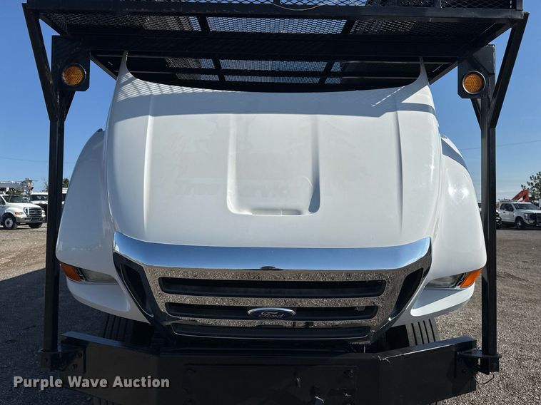 image for item EG2238 2011 Ford F750 Super Duty chipper truck