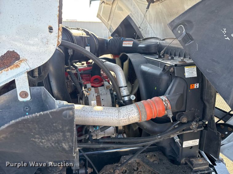 image for item EG2238 2011 Ford F750 Super Duty chipper truck