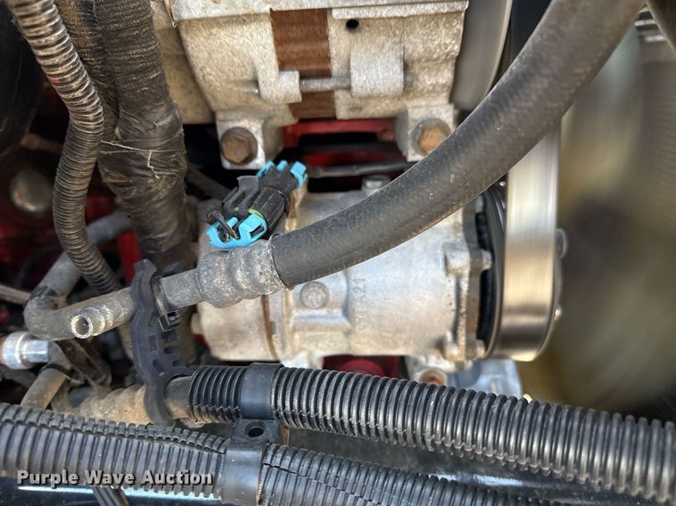 image for item EG2238 2011 Ford F750 Super Duty chipper truck