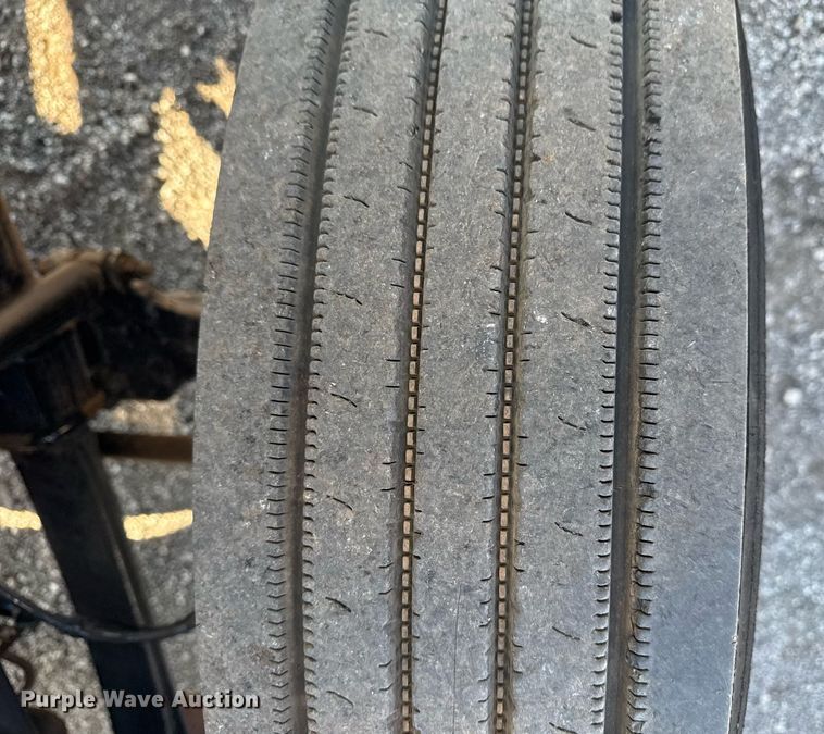 image for item EG2238 2011 Ford F750 Super Duty chipper truck