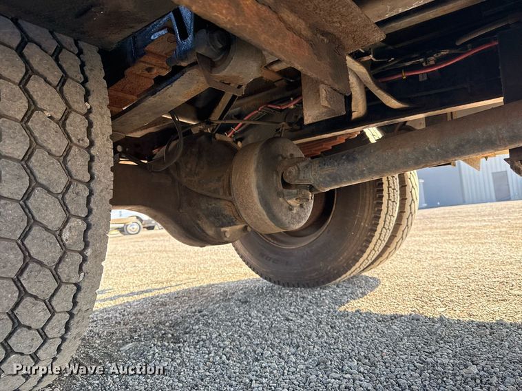 image for item EG2238 2011 Ford F750 Super Duty chipper truck