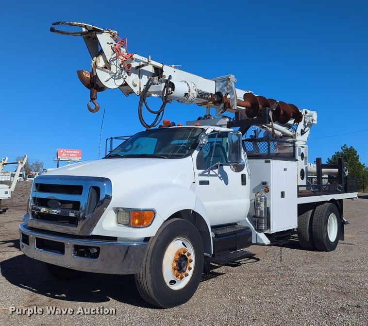 image for item EG2281 2009 Ford F750 Super Duty digger derrick truck