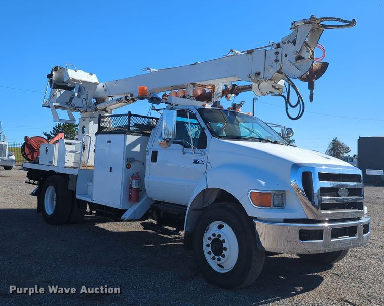 image for item EG2281 2009 Ford F750 Super Duty digger derrick truck