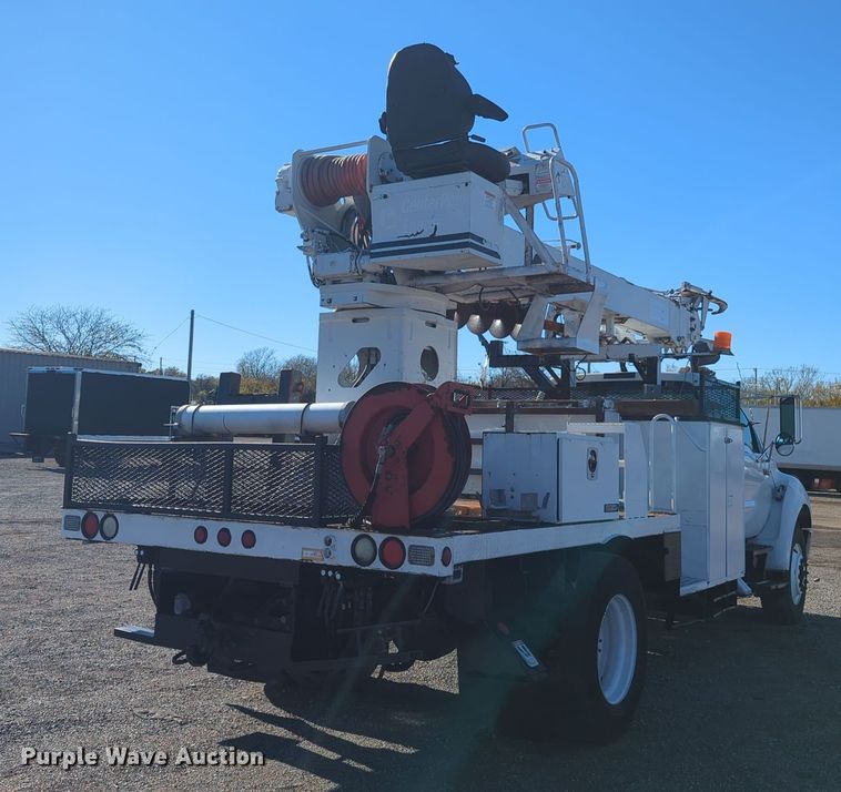 image for item EG2281 2009 Ford F750 Super Duty digger derrick truck