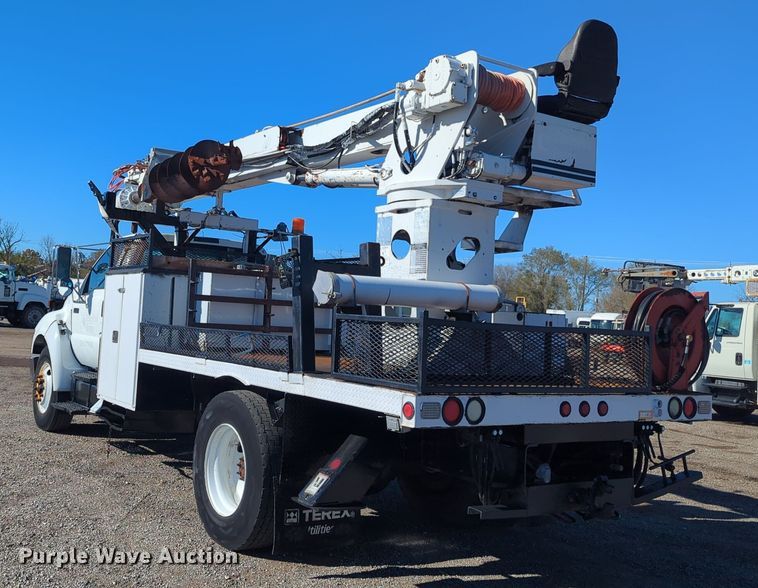 image for item EG2281 2009 Ford F750 Super Duty digger derrick truck