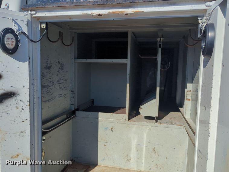 image for item EG2281 2009 Ford F750 Super Duty digger derrick truck