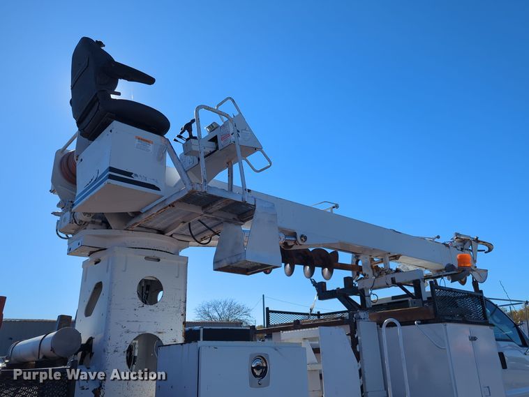 image for item EG2281 2009 Ford F750 Super Duty digger derrick truck