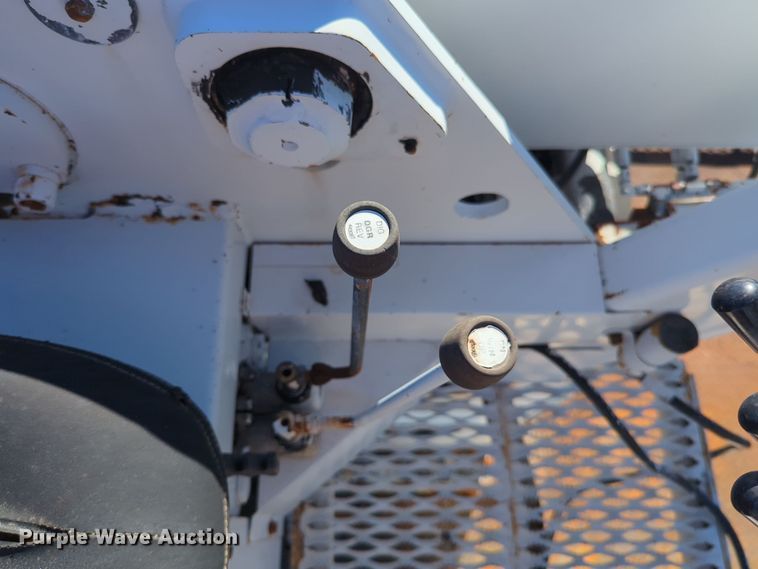 image for item EG2281 2009 Ford F750 Super Duty digger derrick truck