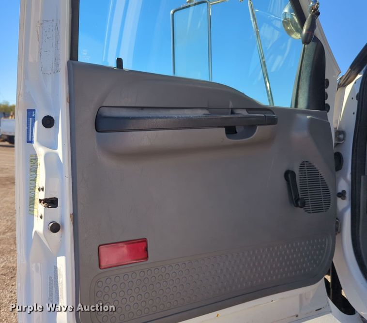 image for item EG2281 2009 Ford F750 Super Duty digger derrick truck