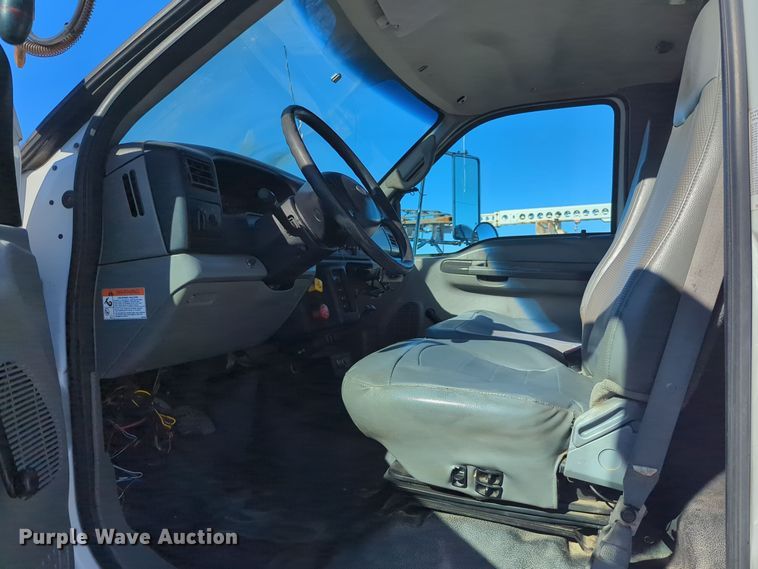 image for item EG2281 2009 Ford F750 Super Duty digger derrick truck