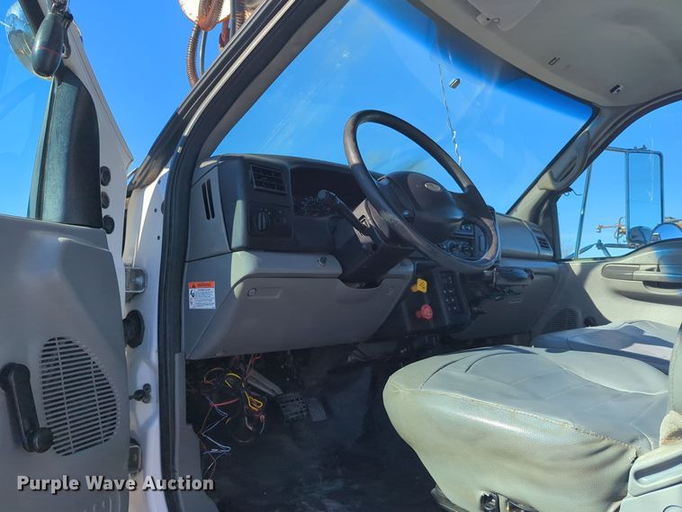 image for item EG2281 2009 Ford F750 Super Duty digger derrick truck