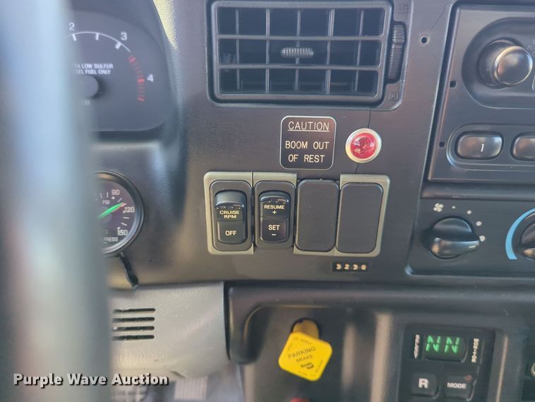 image for item EG2281 2009 Ford F750 Super Duty digger derrick truck