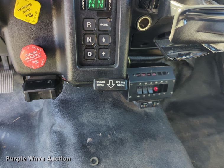 image for item EG2281 2009 Ford F750 Super Duty digger derrick truck