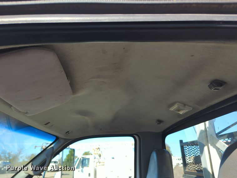 image for item EG2281 2009 Ford F750 Super Duty digger derrick truck