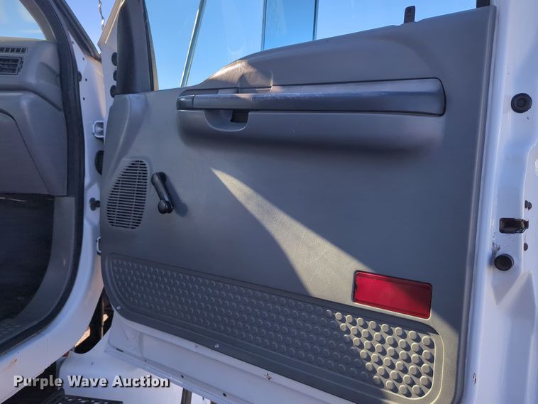 image for item EG2281 2009 Ford F750 Super Duty digger derrick truck