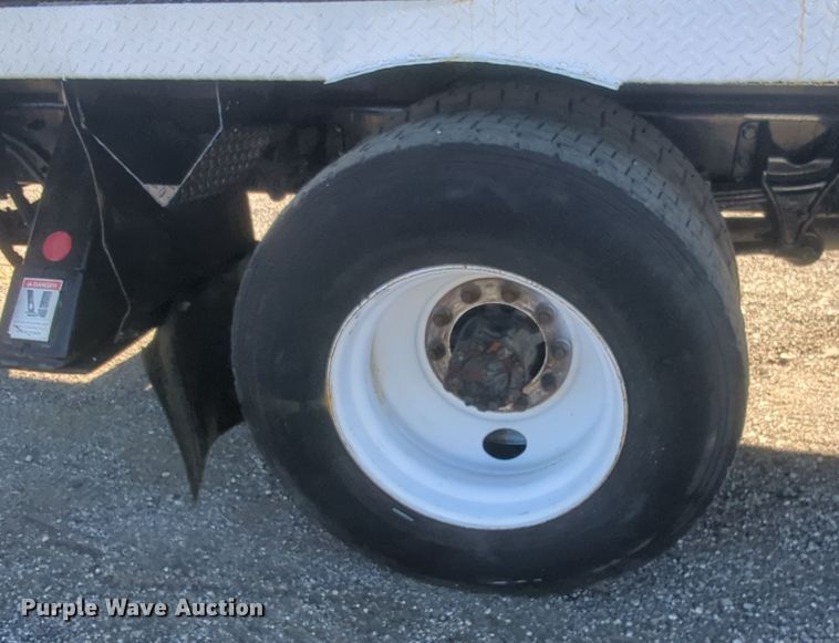 image for item EG2281 2009 Ford F750 Super Duty digger derrick truck