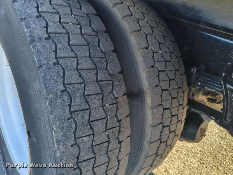 image for item EG2281 2009 Ford F750 Super Duty digger derrick truck