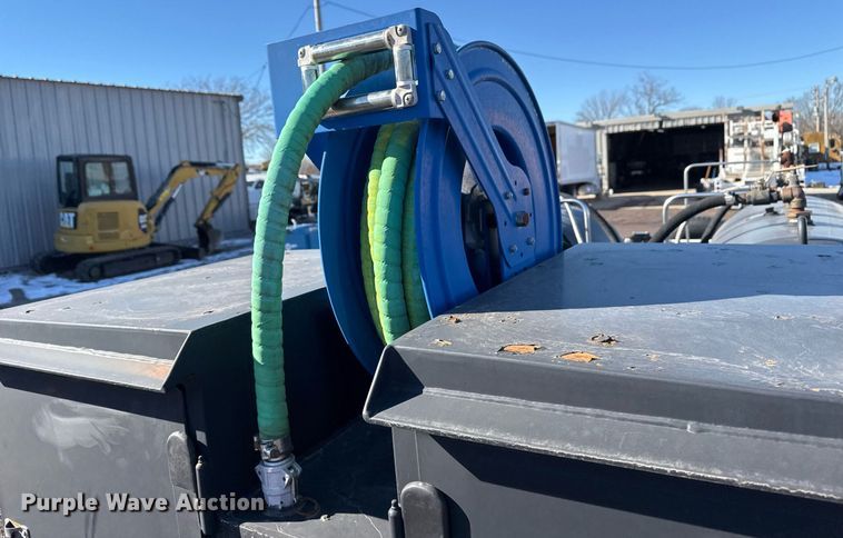 image for item EG2476 2010 Top Hat Inc utility trailer