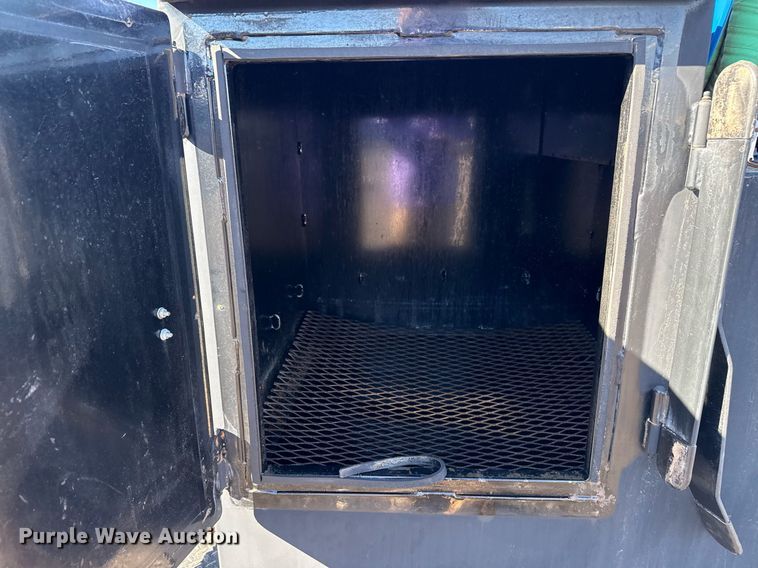 image for item EG2476 2010 Top Hat Inc utility trailer