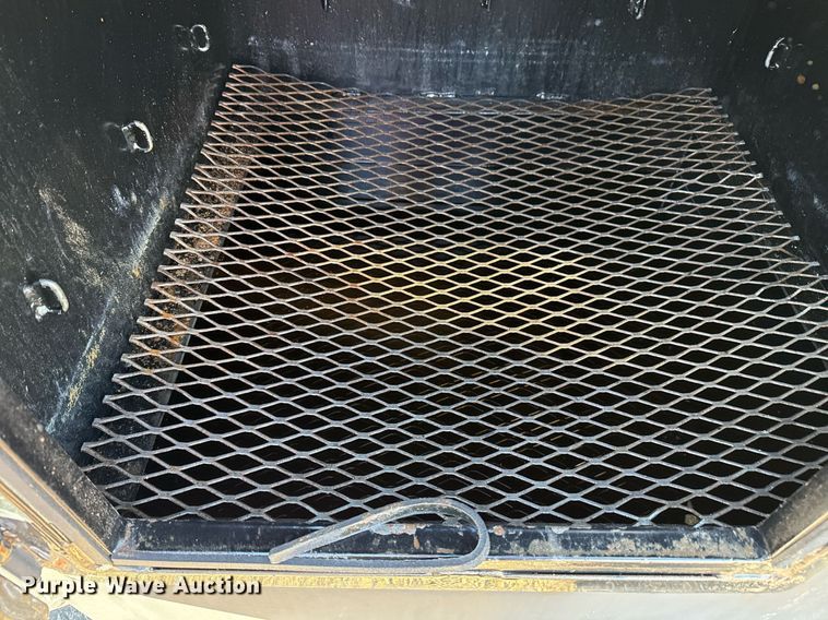 image for item EG2476 2010 Top Hat Inc utility trailer