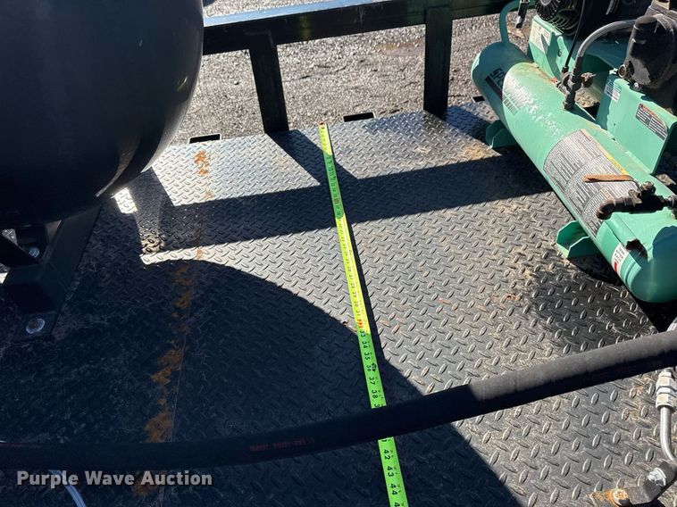 image for item EG2476 2010 Top Hat Inc utility trailer