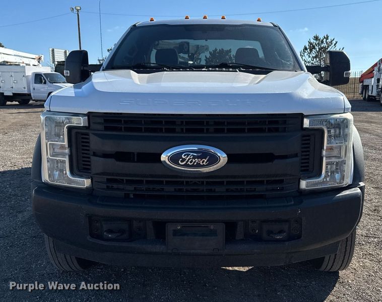 image for item EG2486 2017 Ford F450 Super Duty utility / service truck