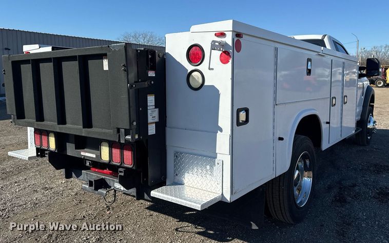 image for item EG2486 2017 Ford F450 Super Duty utility / service truck