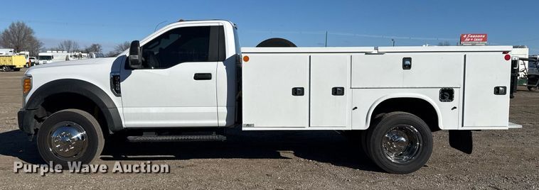 image for item EG2486 2017 Ford F450 Super Duty utility / service truck