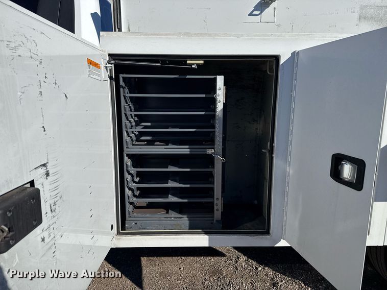 image for item EG2486 2017 Ford F450 Super Duty utility / service truck