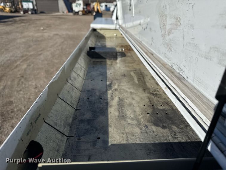 image for item EG2486 2017 Ford F450 Super Duty utility / service truck