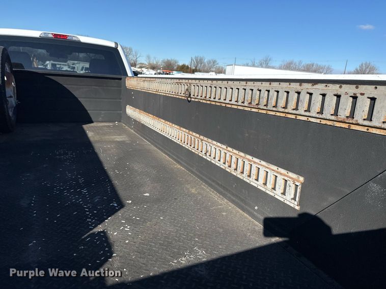 image for item EG2486 2017 Ford F450 Super Duty utility / service truck