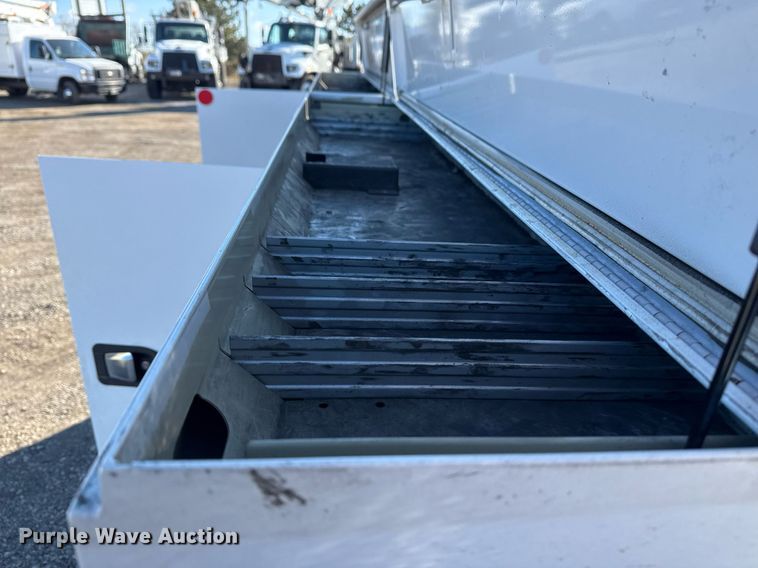 image for item EG2486 2017 Ford F450 Super Duty utility / service truck