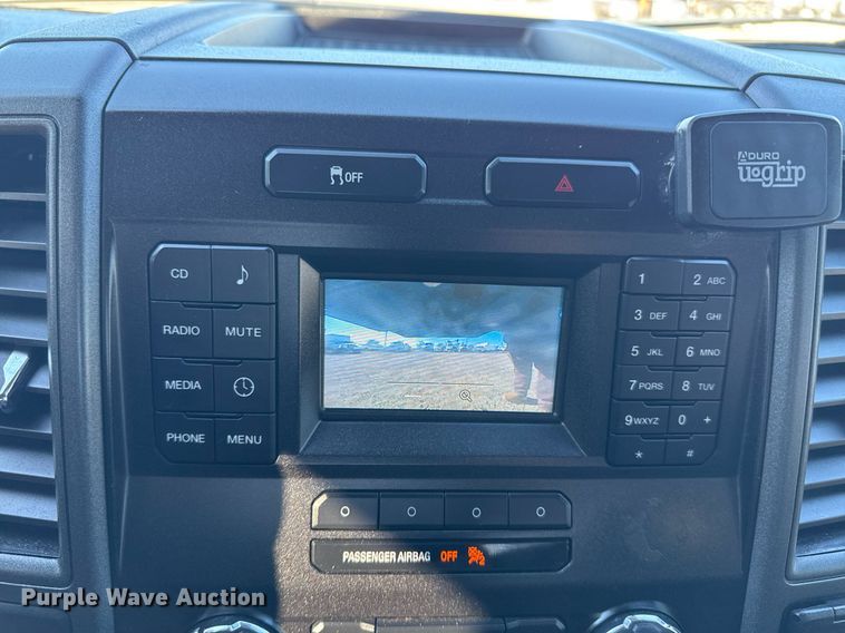 image for item EG2486 2017 Ford F450 Super Duty utility / service truck