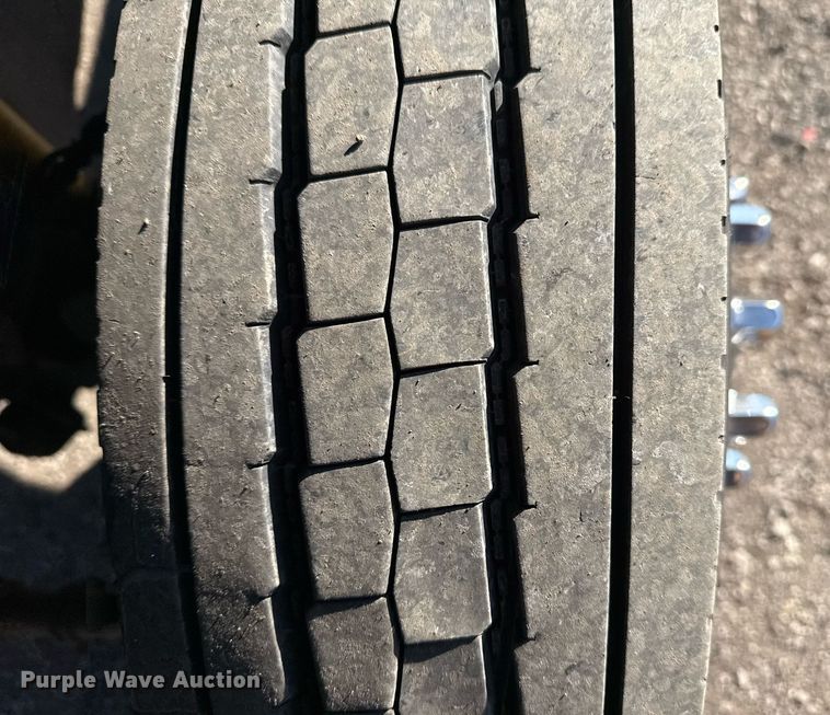 image for item EG2486 2017 Ford F450 Super Duty utility / service truck