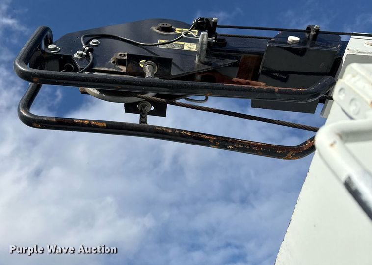 image for item EG2494 2012 Freightliner Business Class M2 Ext. Cab utility / service truck