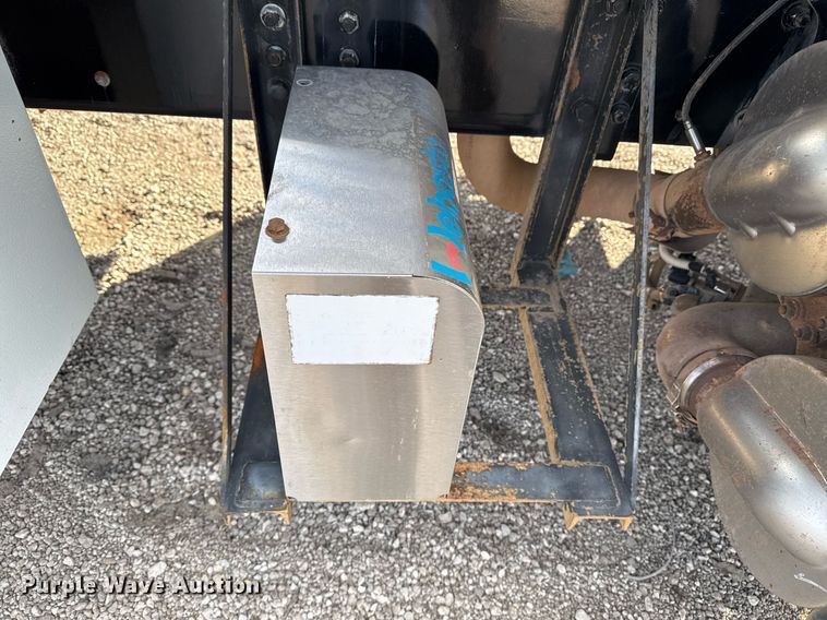 image for item EG2494 2012 Freightliner Business Class M2 Ext. Cab utility / service truck