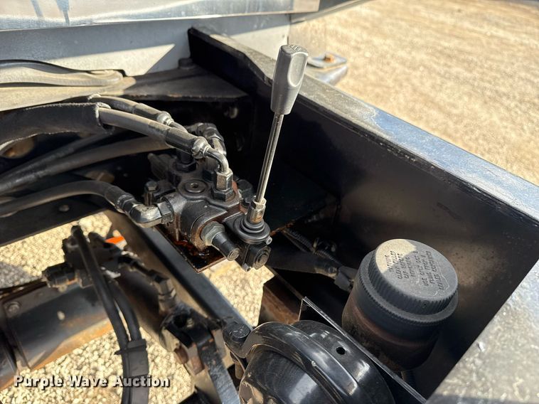 image for item EG2494 2012 Freightliner Business Class M2 Ext. Cab utility / service truck